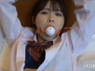 脚CAの受難 連絡先をきいてきたけど、冷たくあしらったエコノミー客にデリヘルで働いていた過去の的!